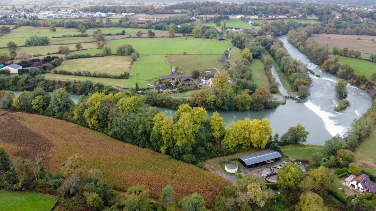 Gite Les Petits Chemins Ledeuix Exterior photo
